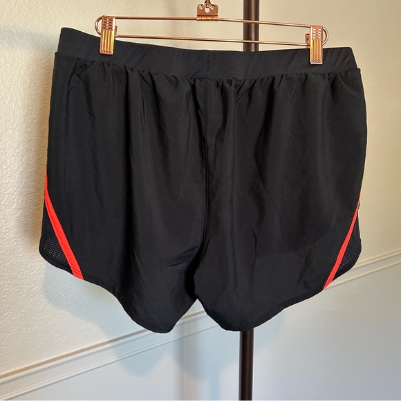 Under Armour Heatgear Loose Running Athletic Shorts Women's Large - Picture 2 of 5